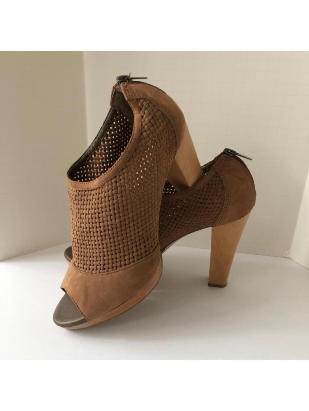 Banana Republic High Heels suede - size 9 - camel - mesh - open toe - wo…